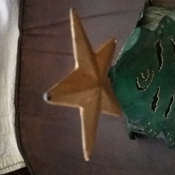 Green Christmas Tree Candle Holder With Gold Star Topper - Picture 4 of 8